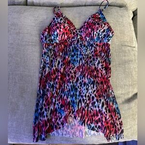 Vibrant Leopard Print Women's Tank top